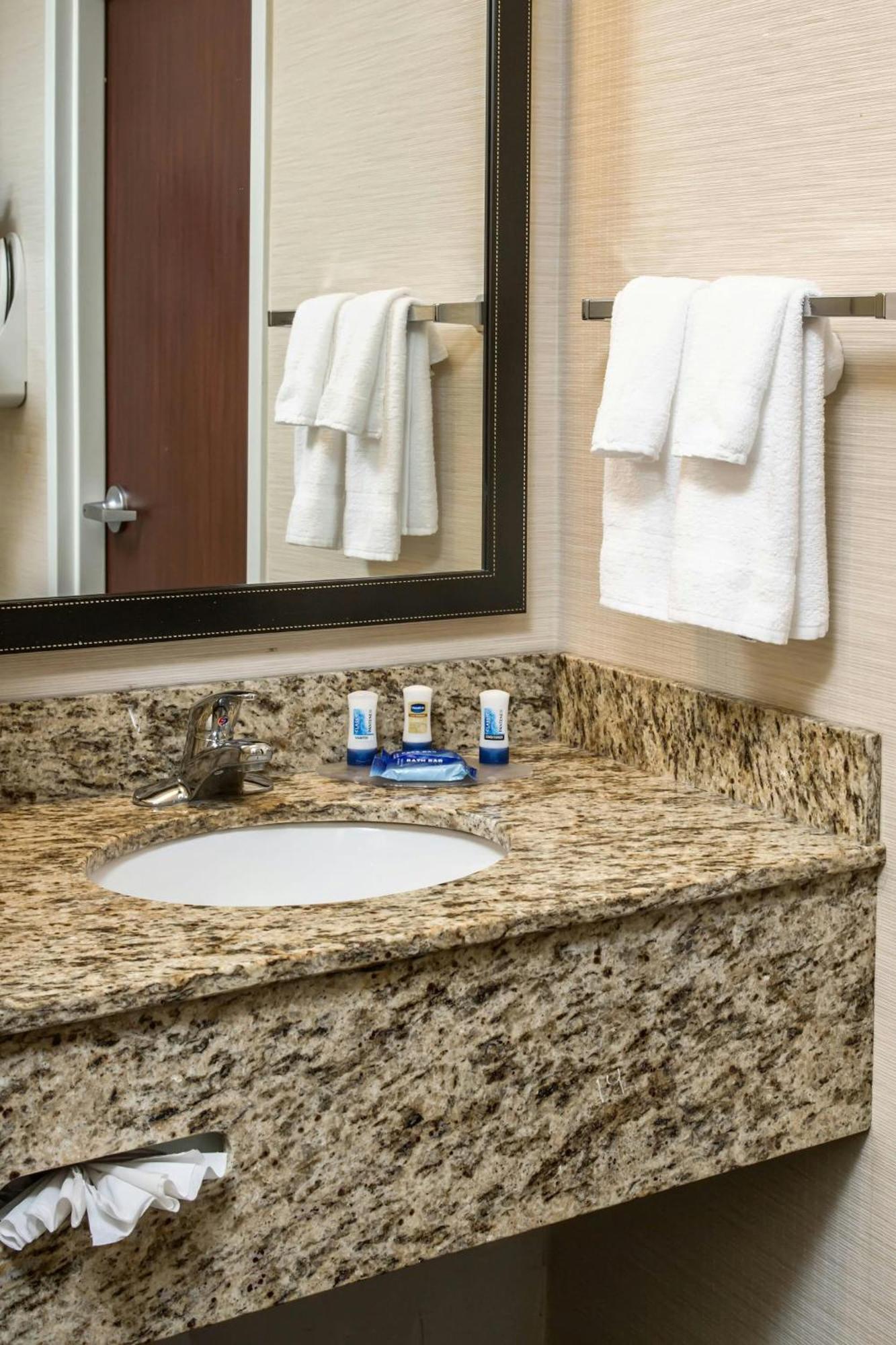 Fairfield Inn & Suites Jacksonville Airport Exteriör bild